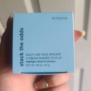 Alleyoop stack the odds highlight Blush and contour